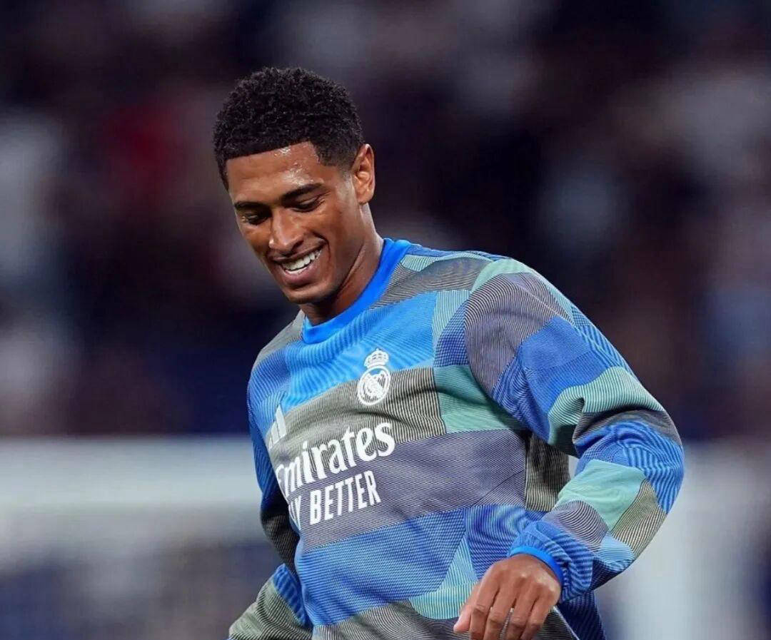 足总杯加时末段再迎强敌，本菲卡篮板制胜，主帅态度——更衣室稳定，资深球员宣示担当(fifa中场球员推荐)-开云体育官网